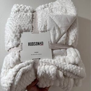 Hudson 43 throw blanket - 50 x 60 inches